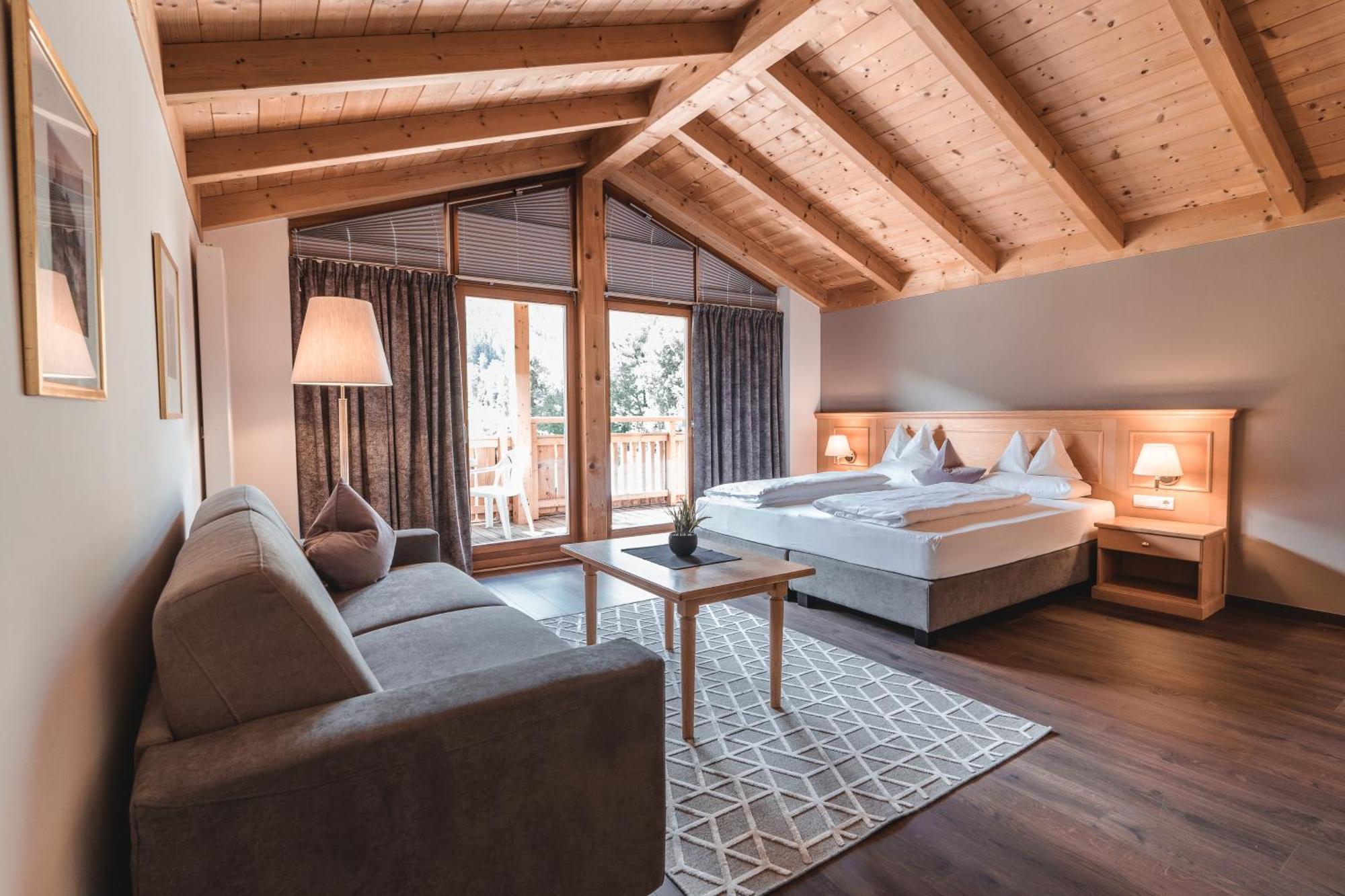 Hotel Reischach Brunico Kültér fotó