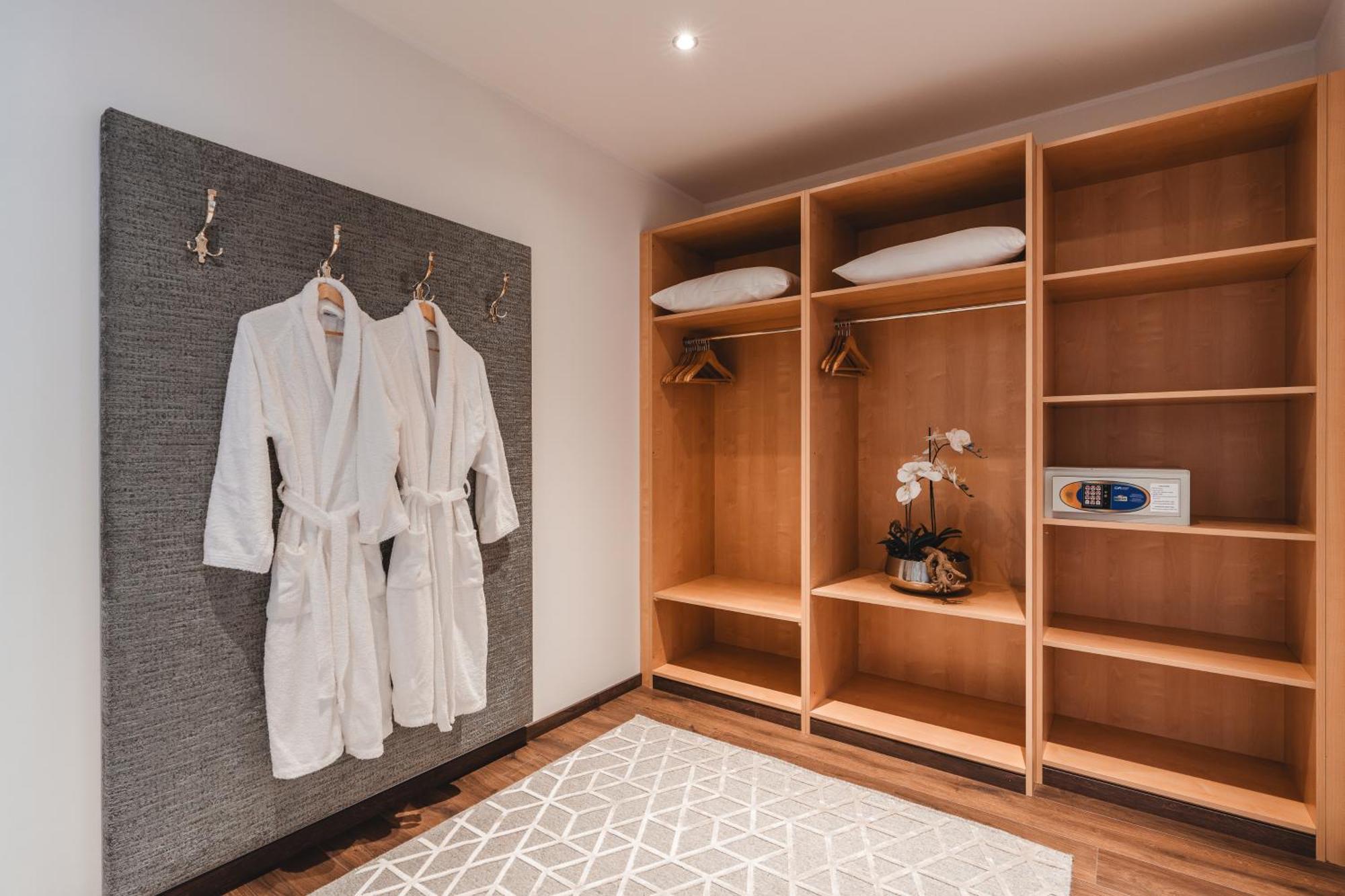 Hotel Reischach Brunico Kültér fotó
